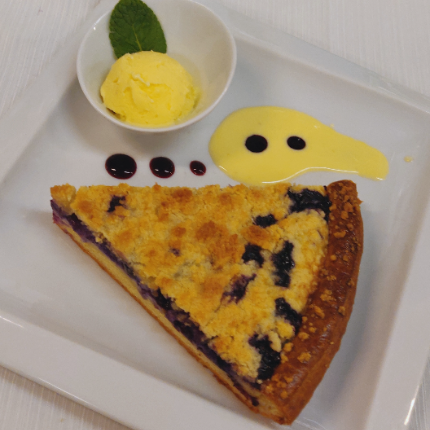 Contestant cake
